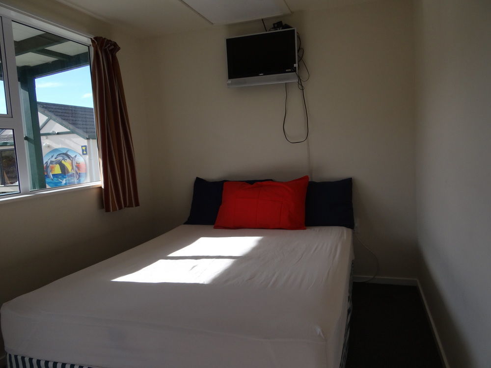 Picton's Waikawa Bay Holiday park 2*
